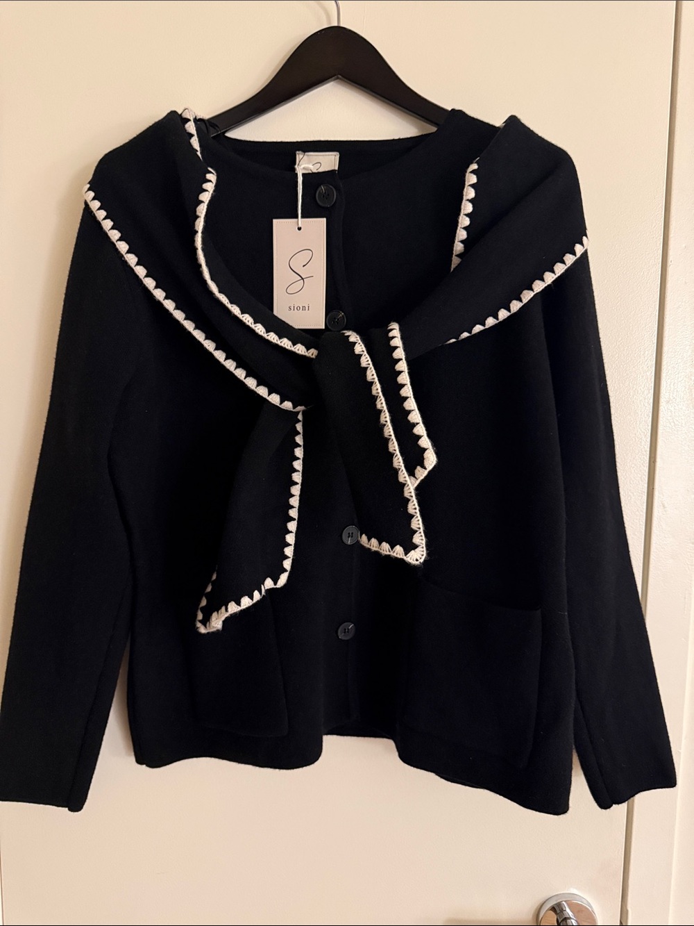 Sioni Black Cardigan with White Scallop Trim